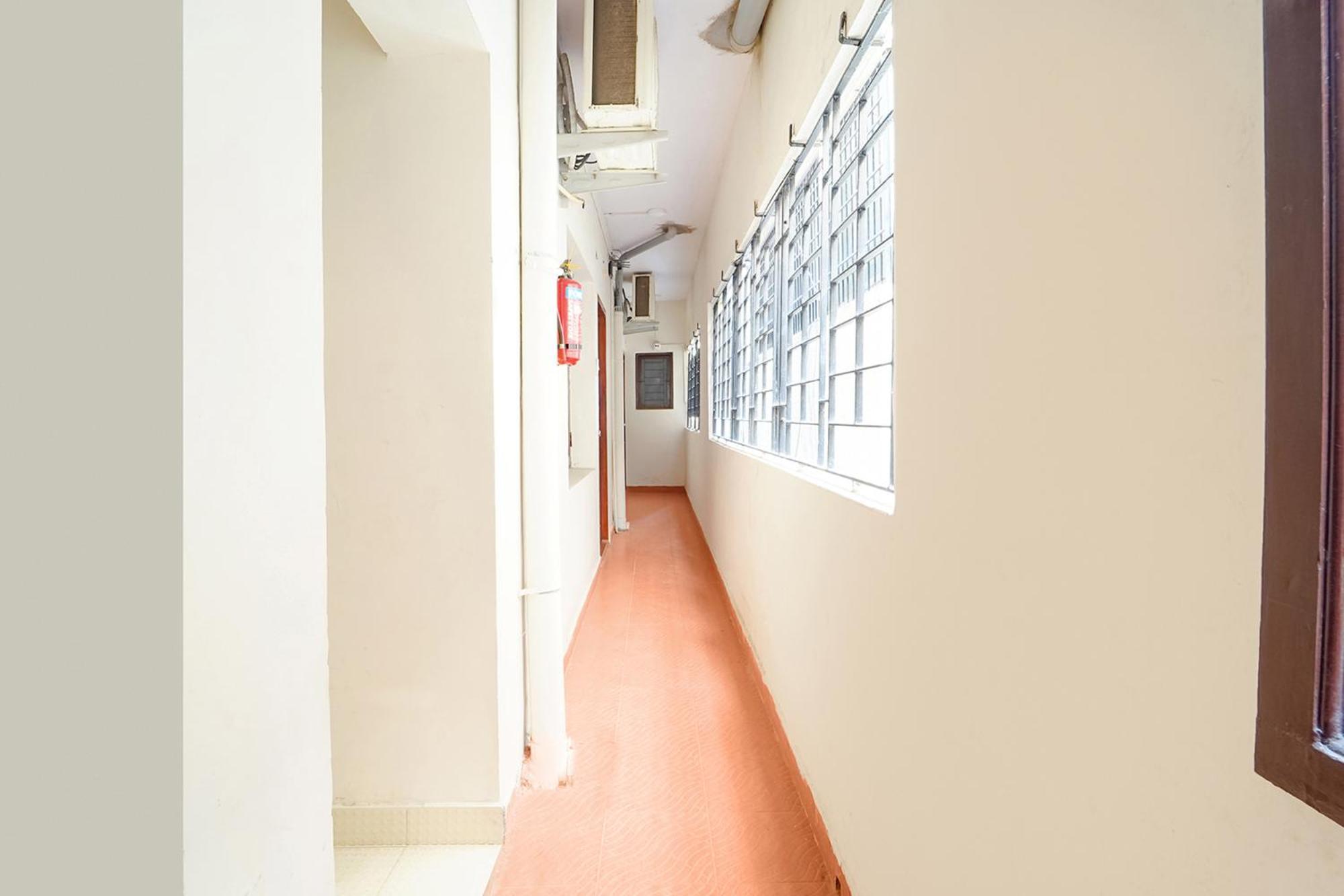 Fabexpress Epic Residency - Nr Srm University, Ramapuram Chennai Exterior photo
